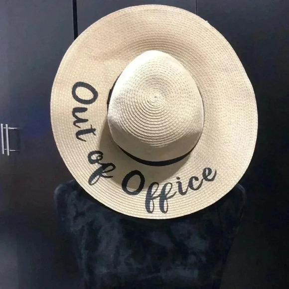 Floppy Straw Hat Natural color - Out of the Office painted on slogan, black band - Picture 1 of 6